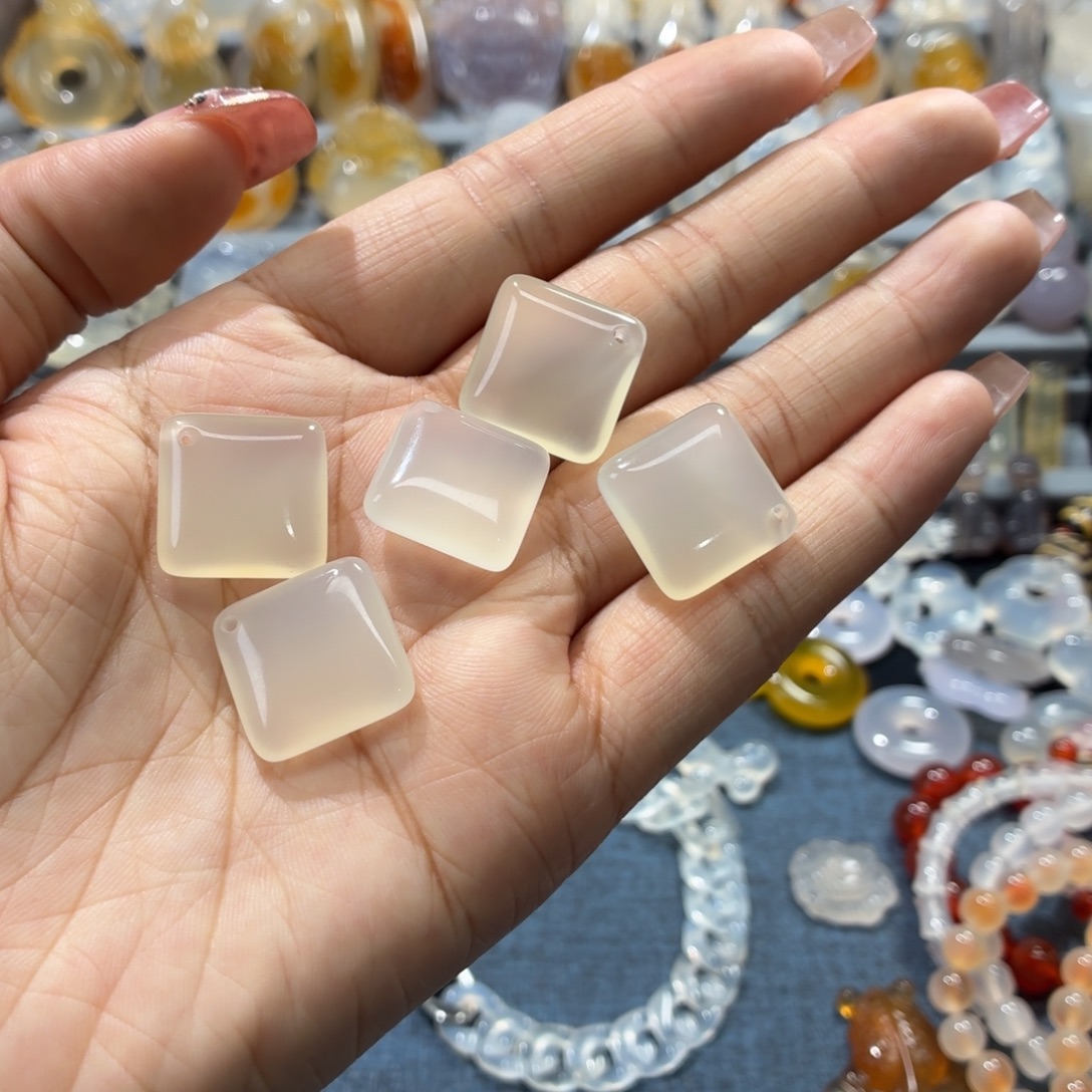 玛瑙/玉髓未镶嵌吊坠(不含链)