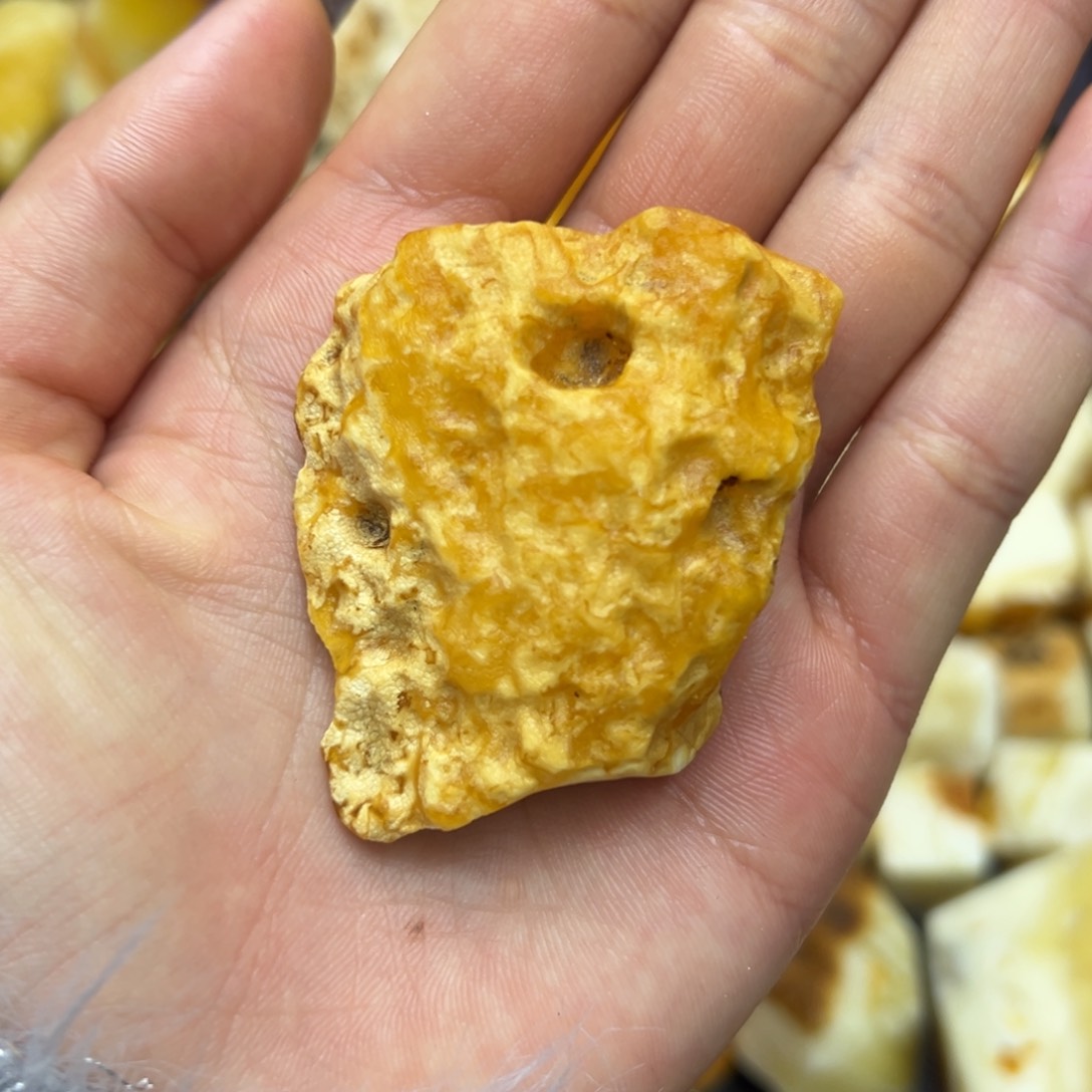 定制琥珀未镶嵌蜜蜡