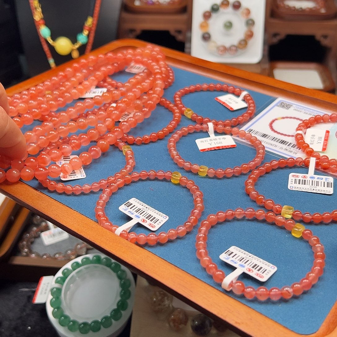 南红玛瑙未镶嵌手链