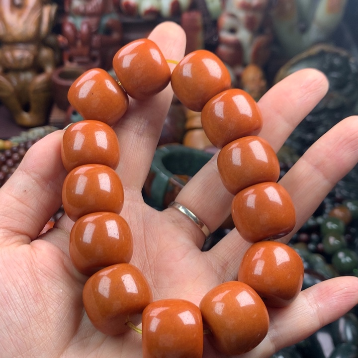 透闪石质玉未镶嵌珠宝奇石