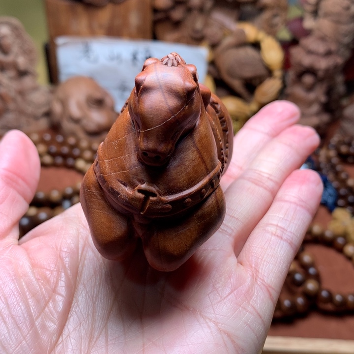 把件檀香木老山檀马瑕疵