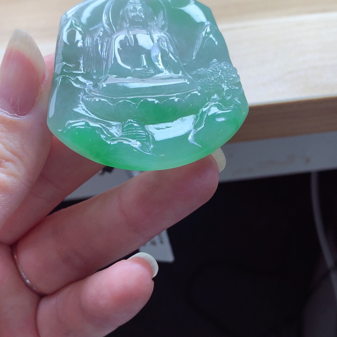 翡翠颈饰未镶嵌吊坠