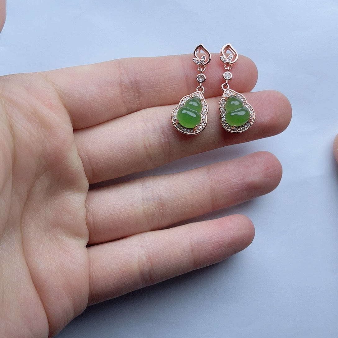 和田玉耳坠。k k银S925镶嵌