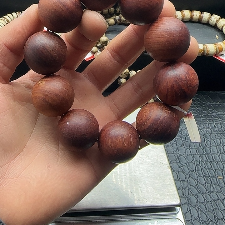 沉香碎屑沉香红土64