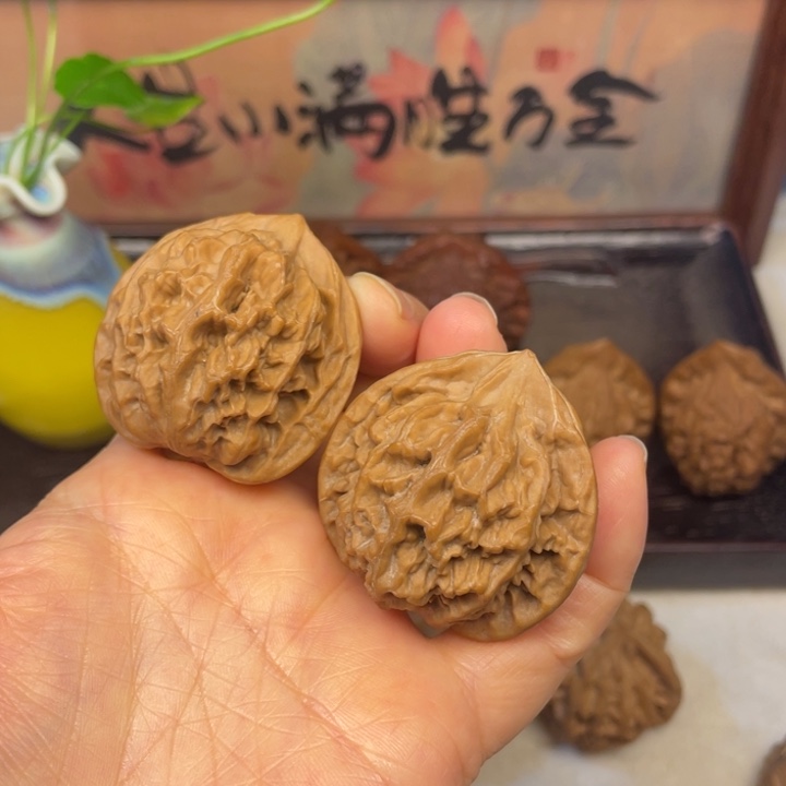 刚***～核桃秦岭山脉文玩