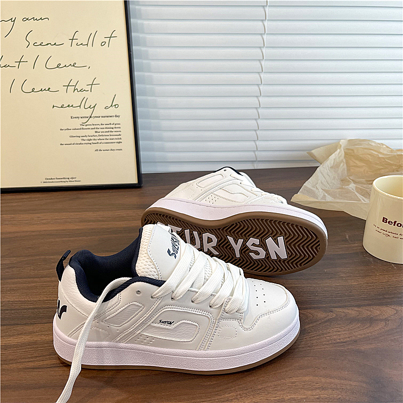 易少年 情侣美式复古板鞋女面包鞋学生运动鞋2025秋冬新款小白鞋
