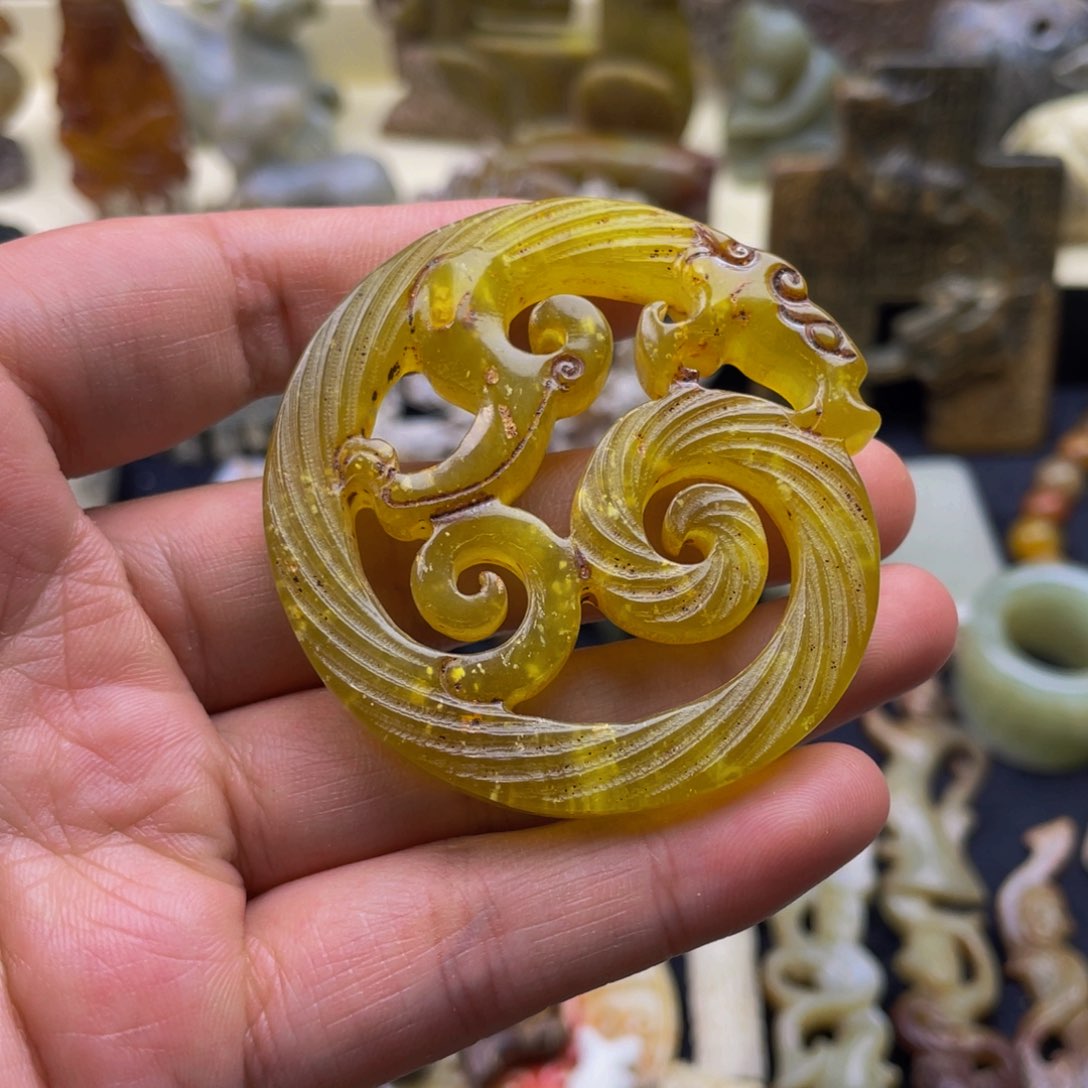 蛇纹石玉未镶嵌颈饰95