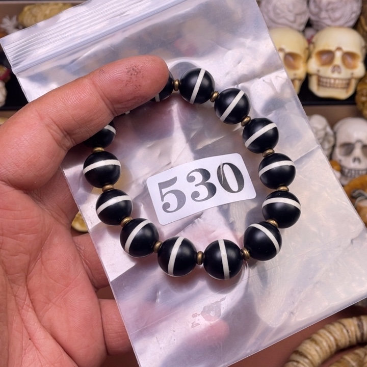 驼骨摆件人攻击样子