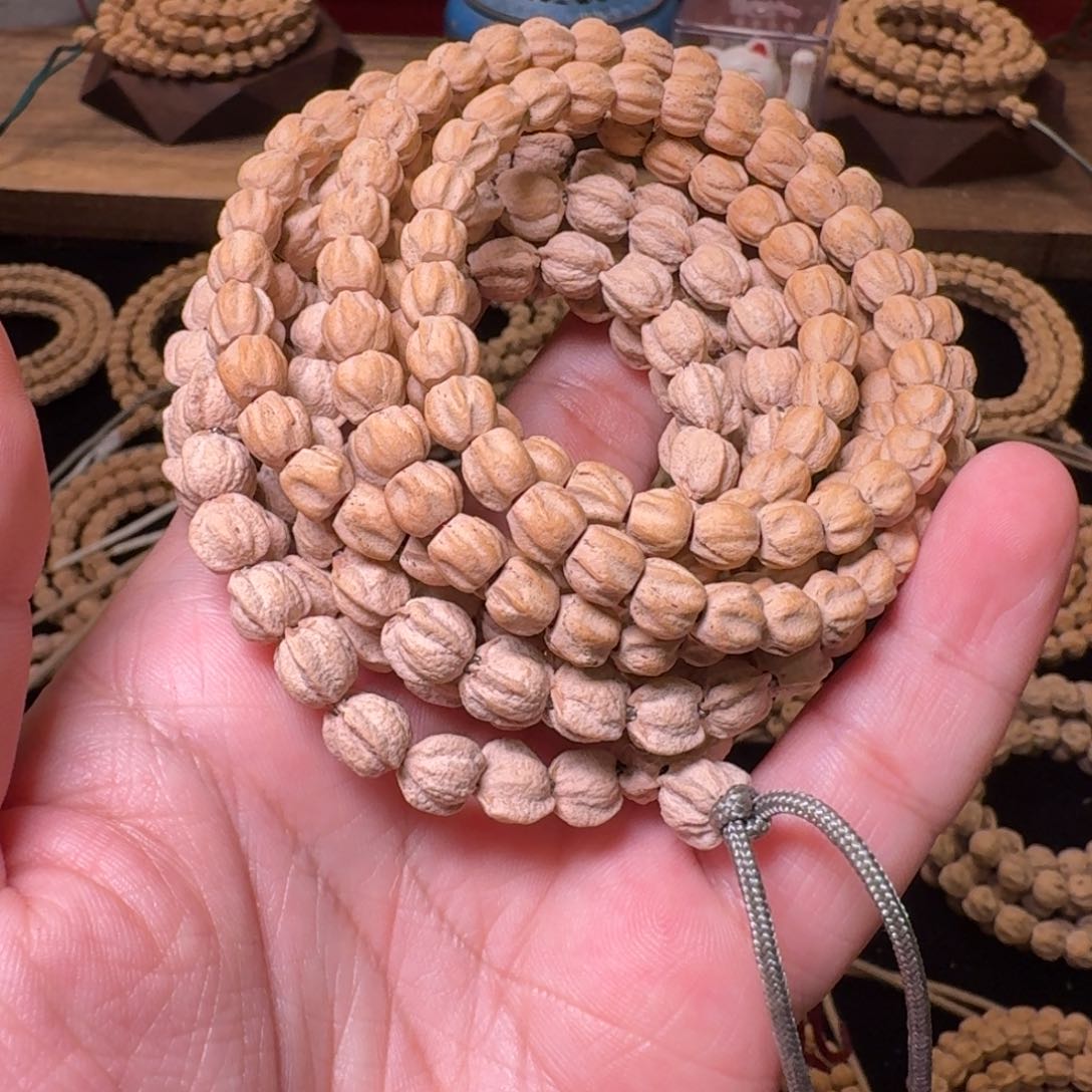 柏香籽/百香籽吊坠心****界