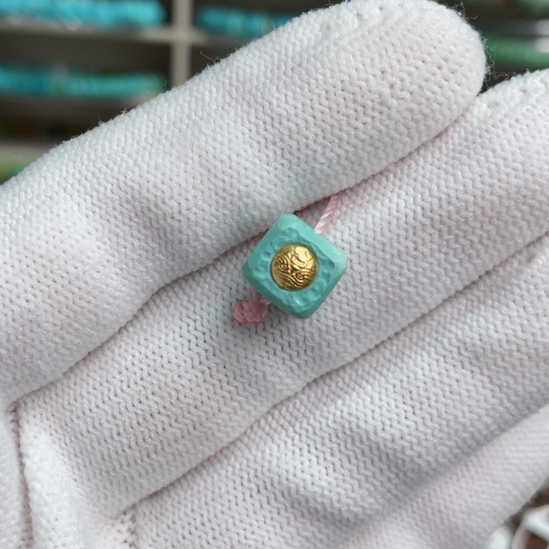 绿松石未镶嵌扎基方糖10卡8.4