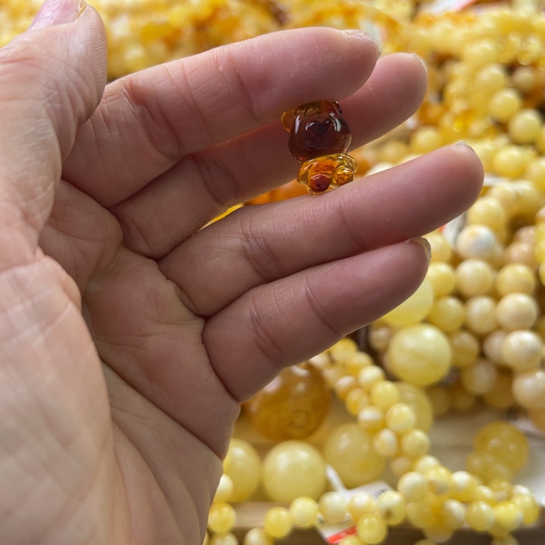 琥珀珠宝奇石未镶嵌