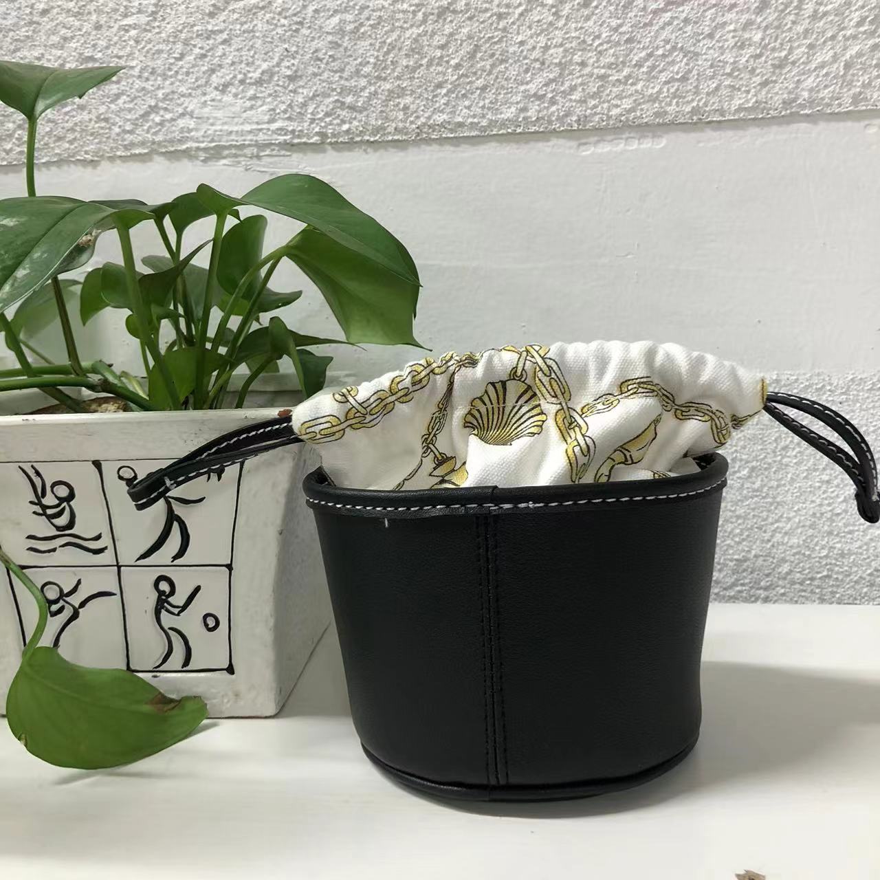 小D化妆包（白色帆布）