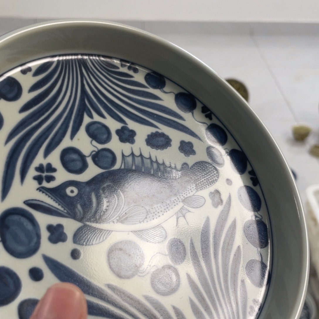瓷片景德镇青花鱼藻纹大壶承