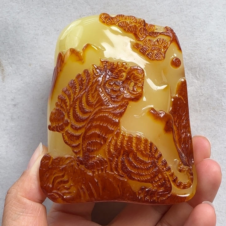 蜜蜡珠宝奇石未镶嵌