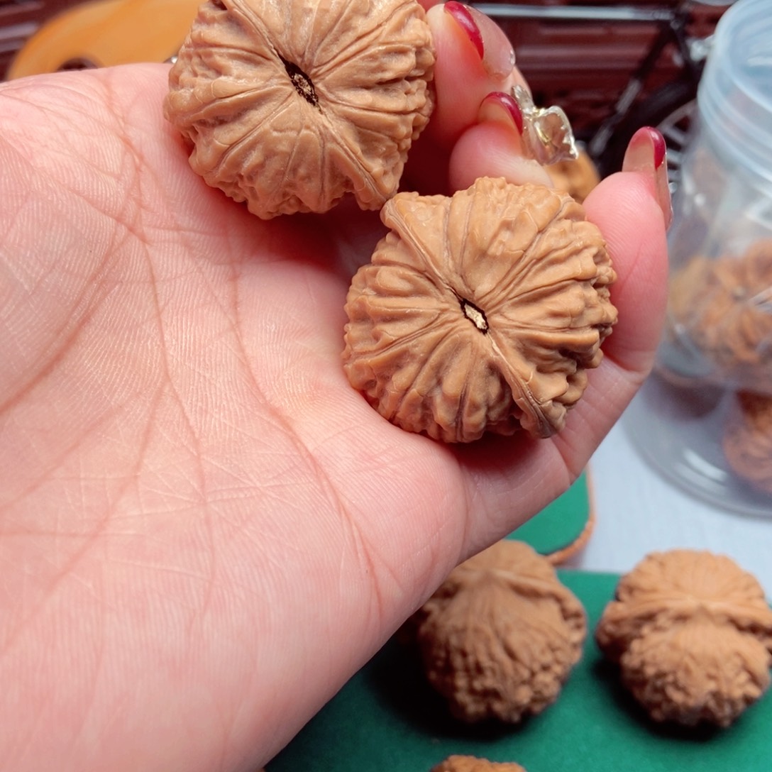 文玩核桃吊坠用****6石子磨盘36