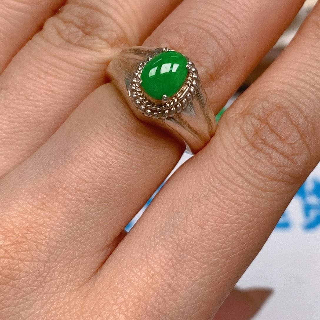 翡翠戒指未镶嵌翡翠