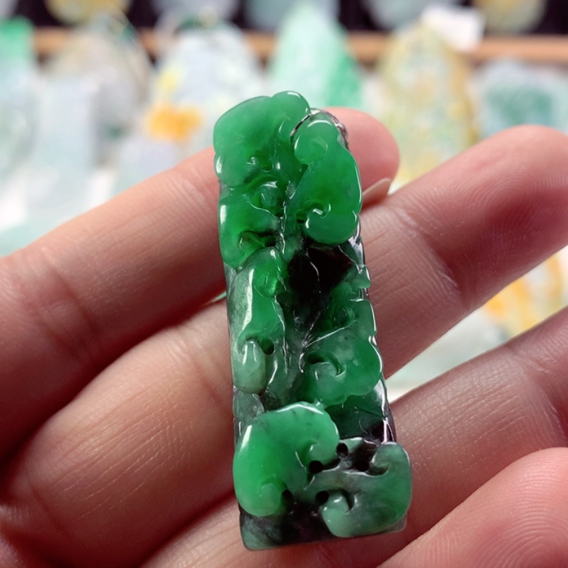 【闪购商品】翡翠吊坠(不含链)未镶嵌