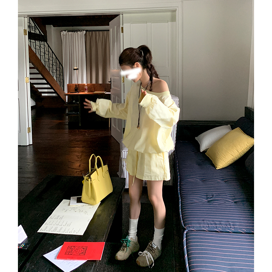 松弛巴曼/薄款休闲露肩长袖卫衣女早秋+阔腿短裤套装