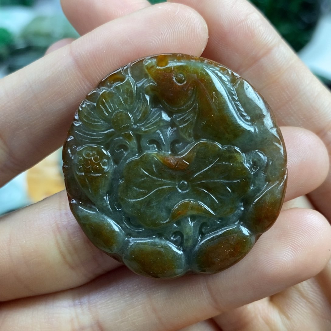 翡翠颈饰未镶嵌吊坠