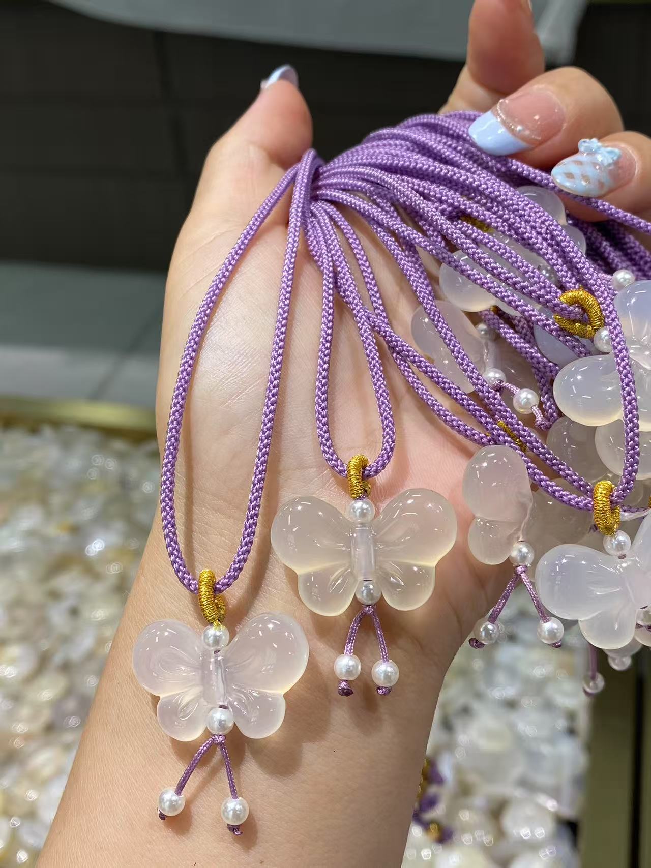 天然玛瑙玉髓蝴蝶时尚百搭简约小众挂件吊坠