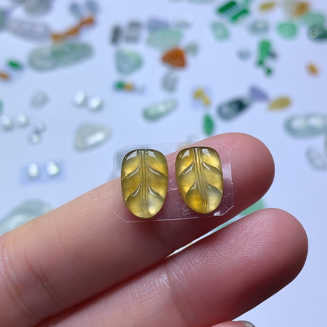 翡翠未镶嵌颈饰叶子