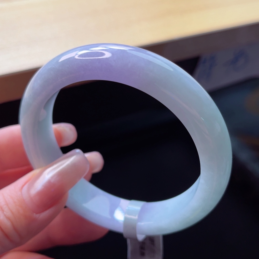 翡翠手镯未镶嵌手镯