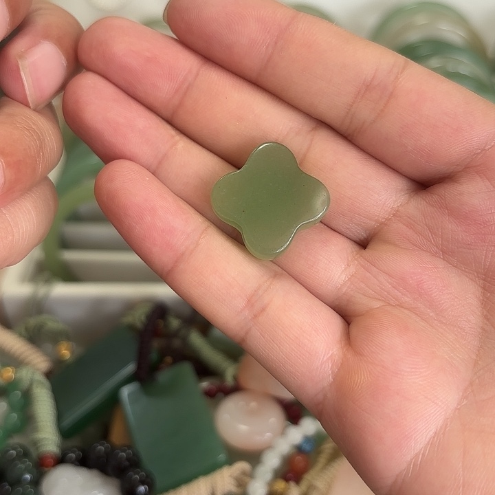 东陵石手镯未镶嵌别****常