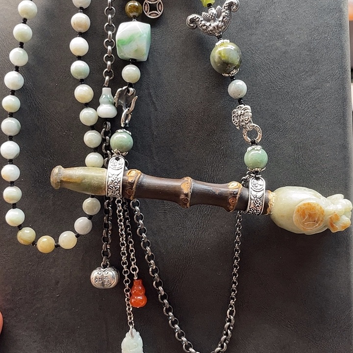 燕***翡翠未镶嵌颈饰666