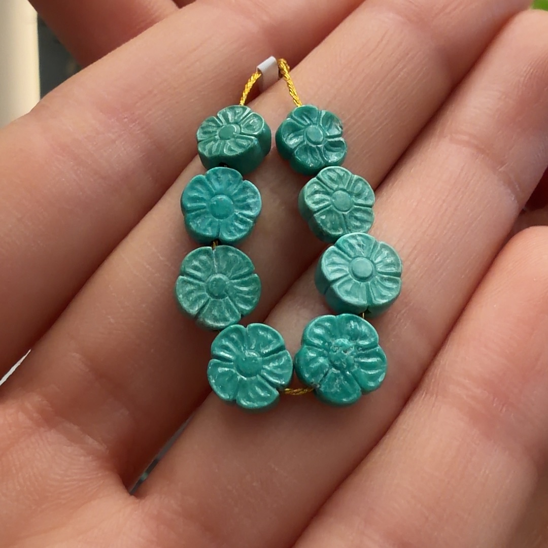 绿松石未镶嵌颈饰