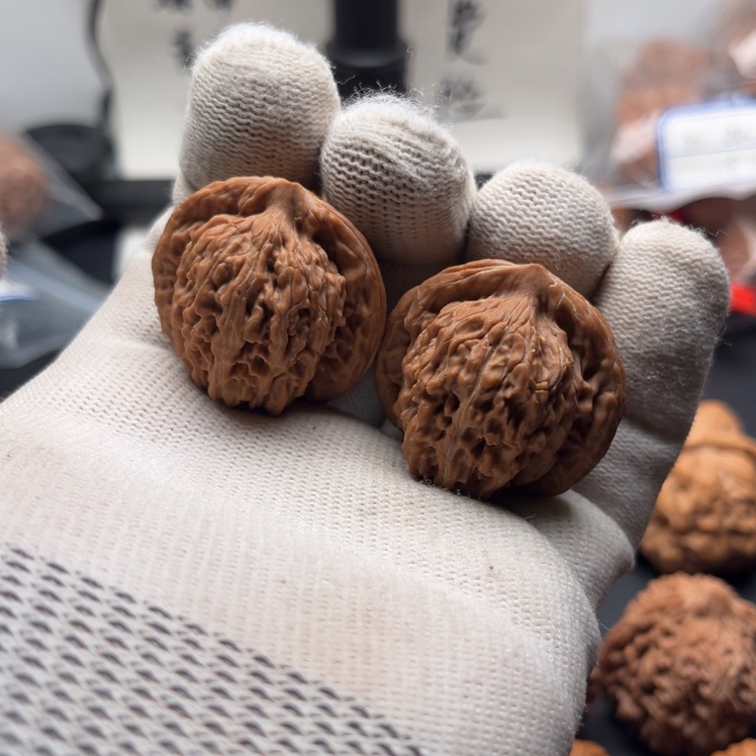 文玩核桃把件四座楼手捻