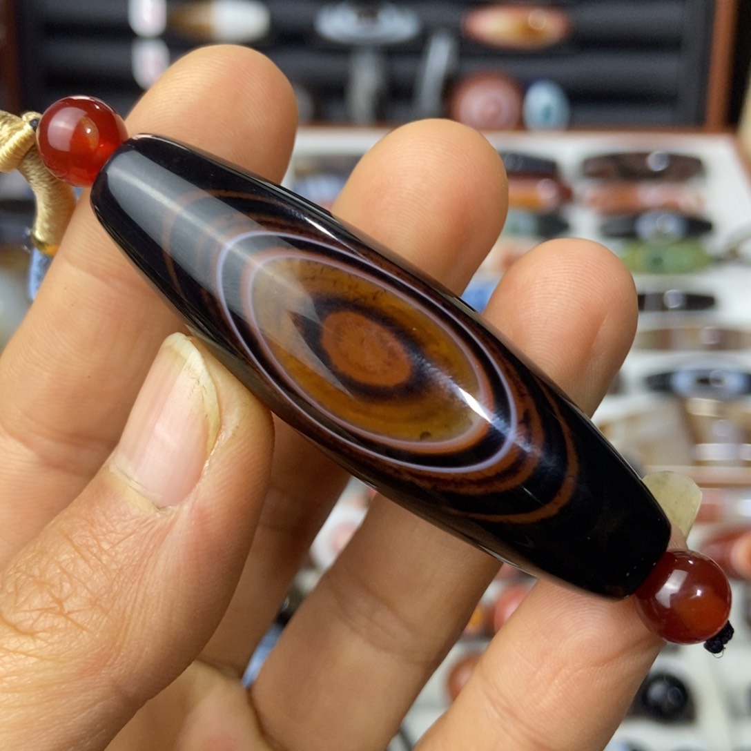 未镶嵌颈饰玛瑙/玉髓兰**房