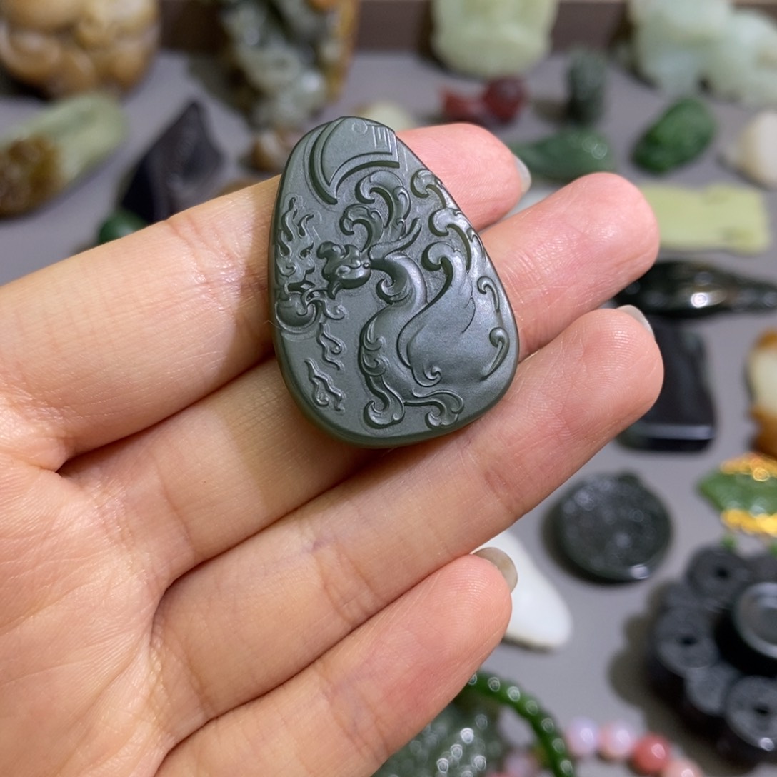 和田玉颈饰未镶嵌