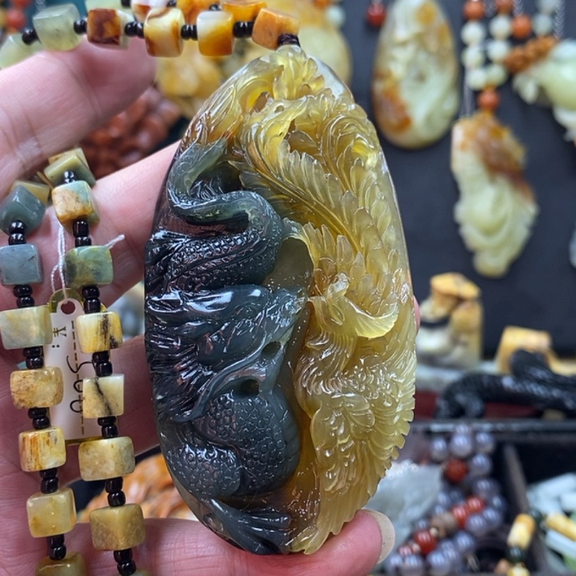 【闪购商品】蛇纹石玉吊坠未镶嵌