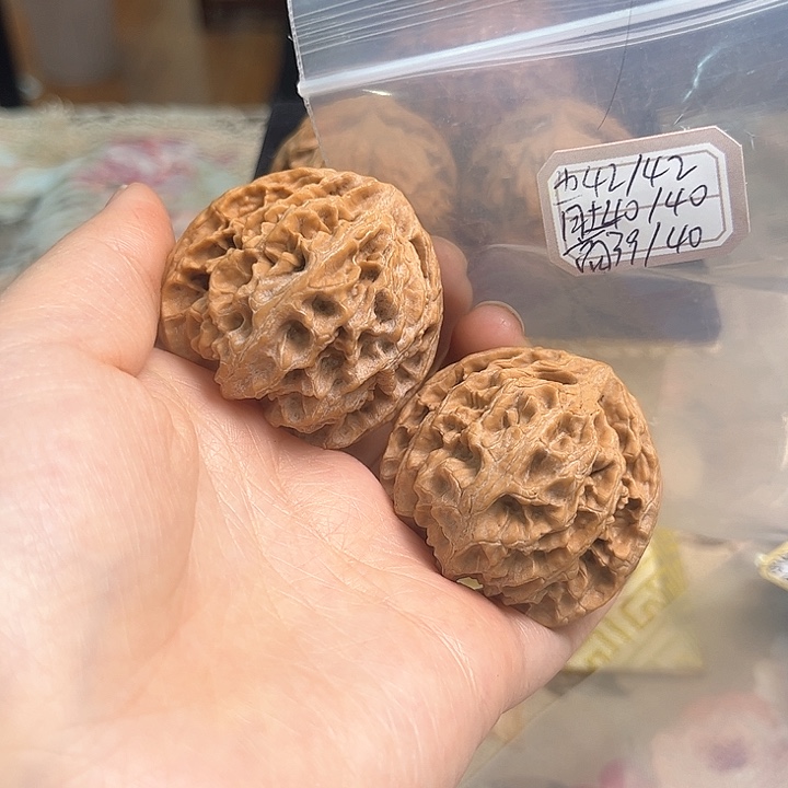 文玩核桃把件苹果园