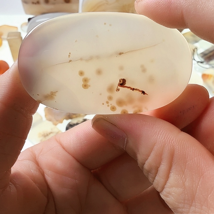 玛瑙/玉髓未镶嵌珠宝半成品