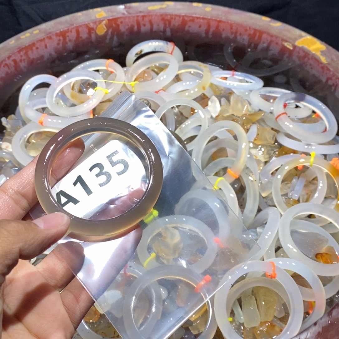 是***～玛瑙/玉髓未镶嵌手镯