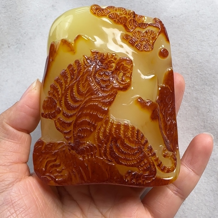 蜜蜡珠宝奇石未镶嵌