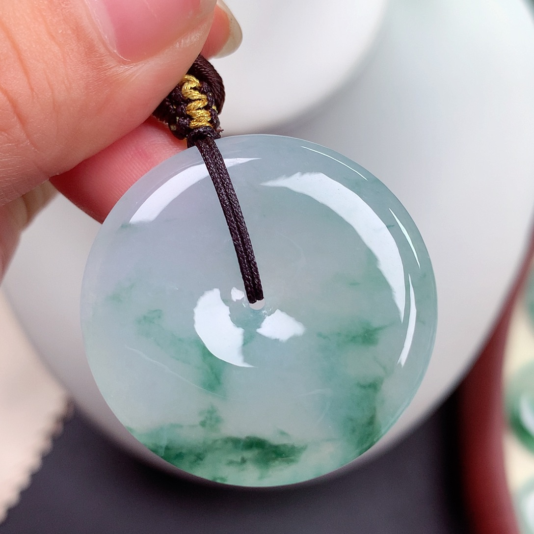 翡翠未镶嵌颈饰平安扣 34.3x5.5mm