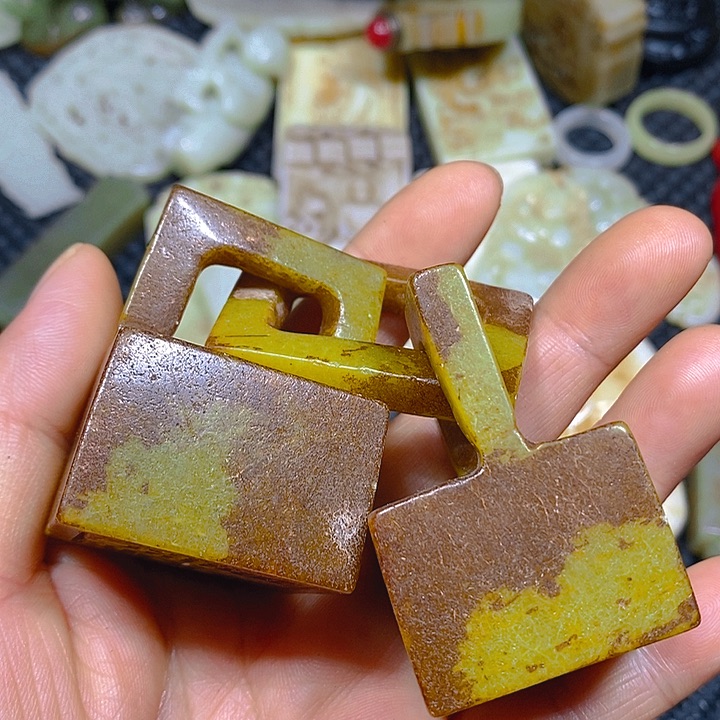 未镶嵌手链和田玉（糖玉）