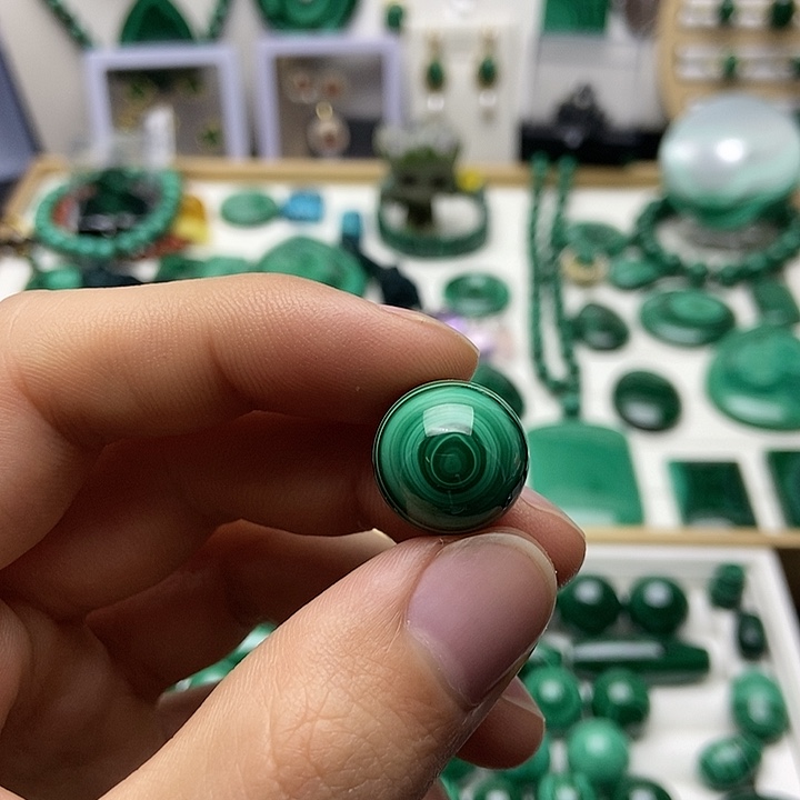 孔雀石未镶嵌单珠