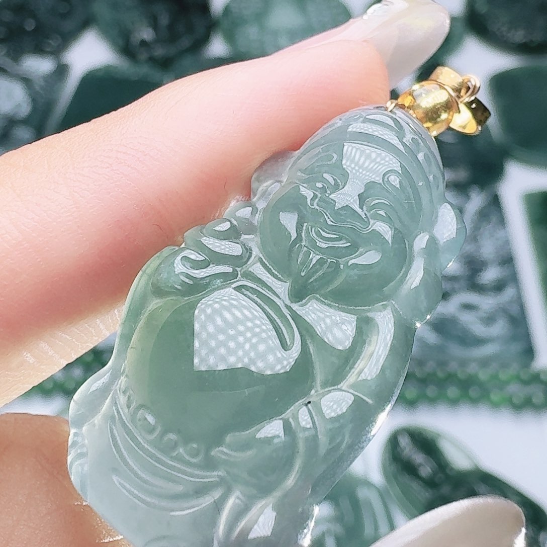 翡翠未镶嵌颈饰天然的A货翡翠多样性发其一 