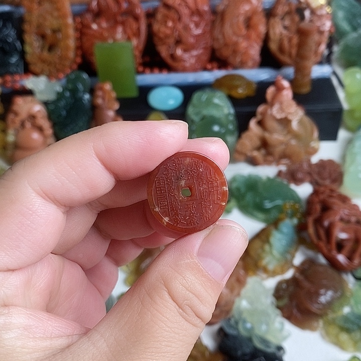 未镶嵌蛇纹石玉颈饰