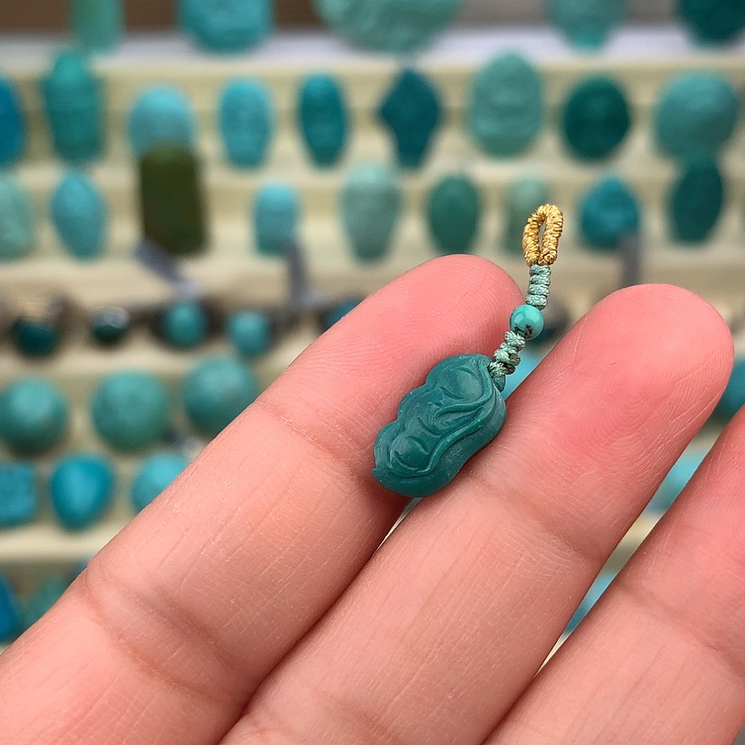 绿松石未镶嵌珠宝奇石