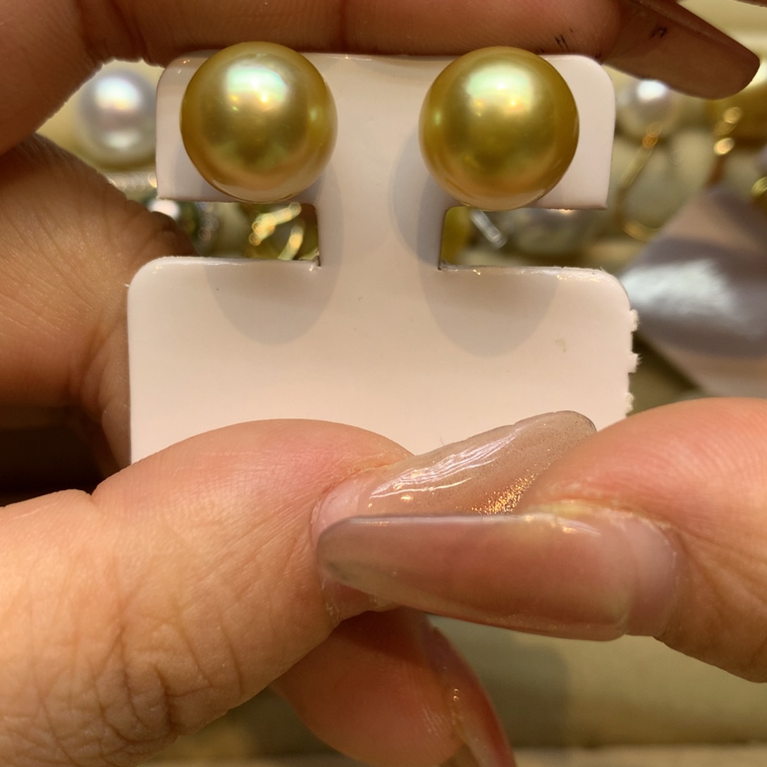 18K金镶嵌耳饰海水珍珠