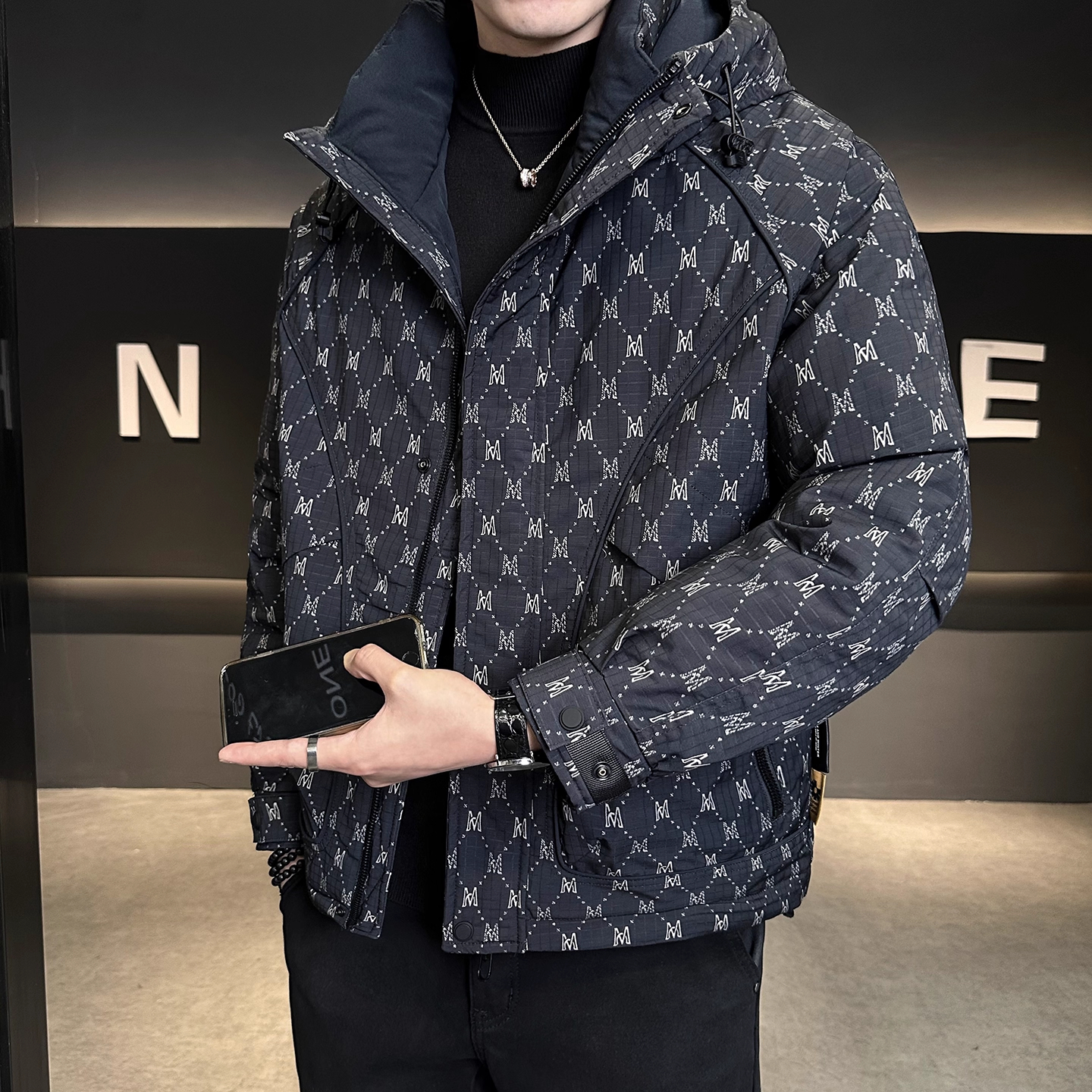 秋冬季新款羽绒服男款爆款2025新款正品男士休闲百搭连帽潮流男装