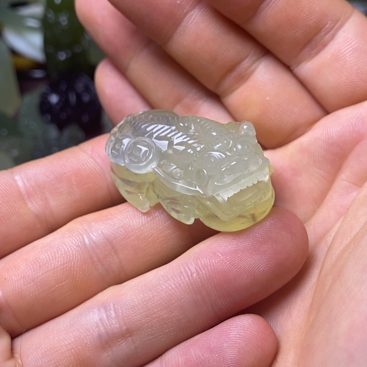 岫玉岫玉颈饰未镶嵌