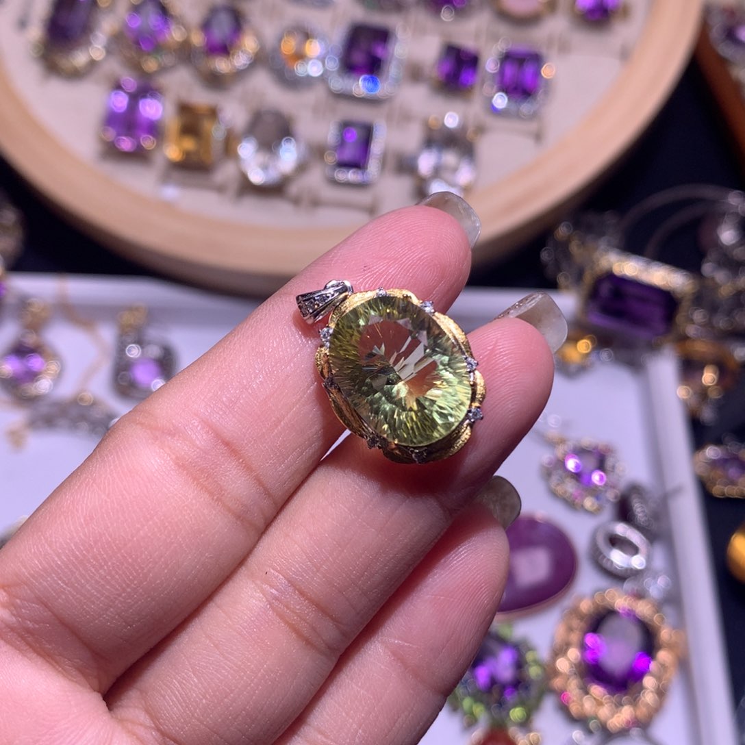 【闪购商品】银S925镶嵌戒指水晶戒指