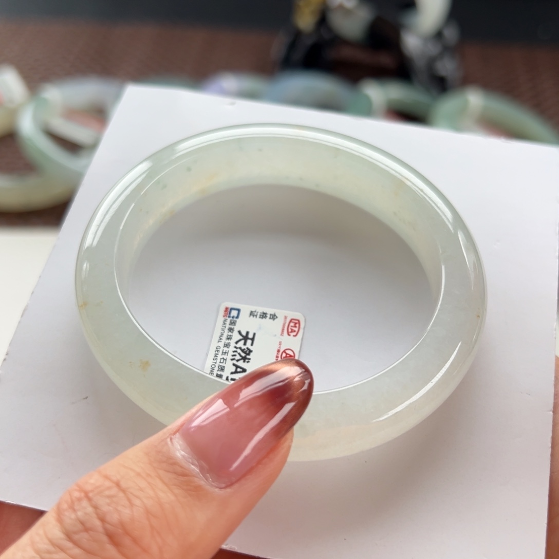 翡翠手镯未镶嵌20号 53.5贵妃
