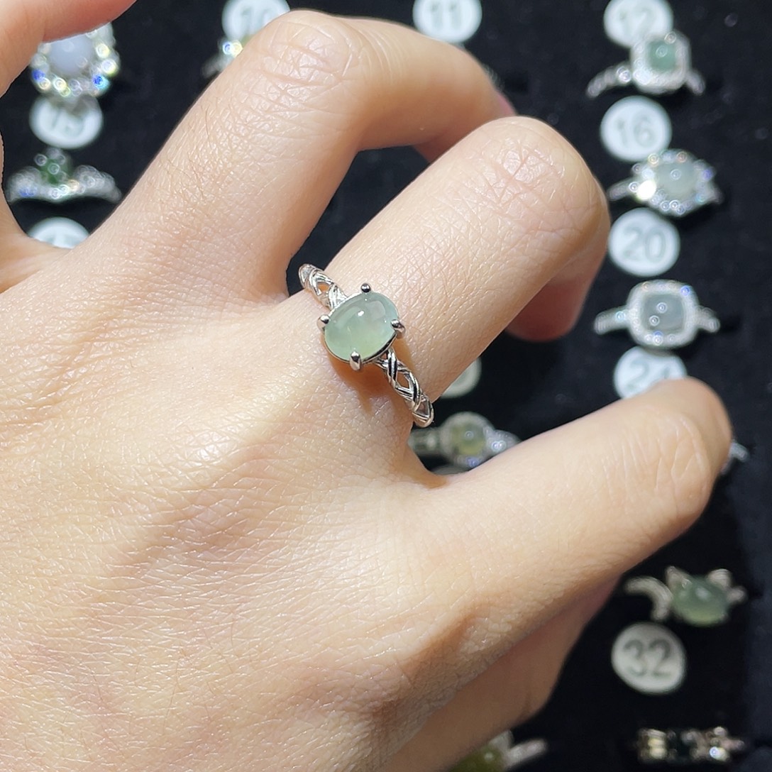 翡翠未镶嵌戒指戒指