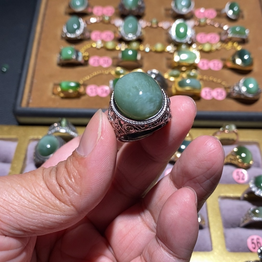 和田玉（碧玉）戒指未镶嵌